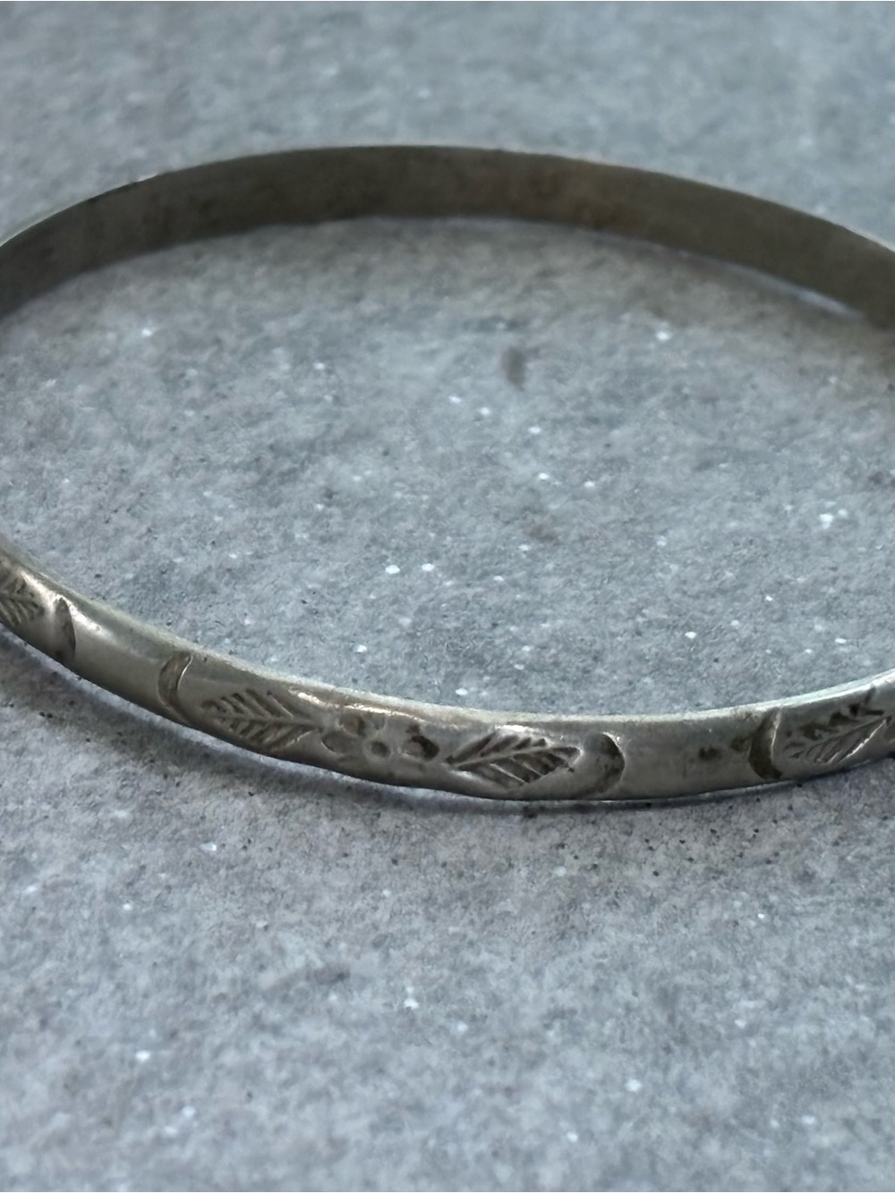 MEXICO Silvertone Floral Carved Crescents Bangle Bracelet Vtg Mexican Alpaca?
